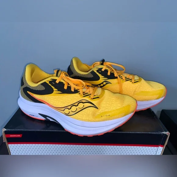 Men Saucony Yellow Shoes - Picture 5 of 9